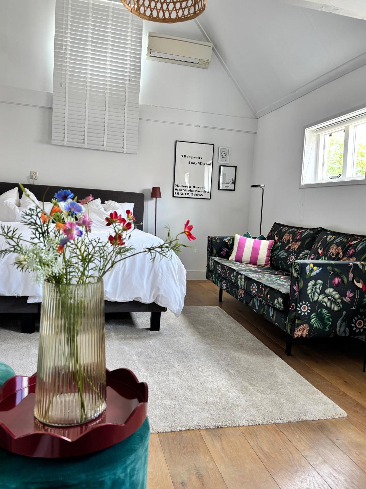 Ninet7 Bed & Breakfast *